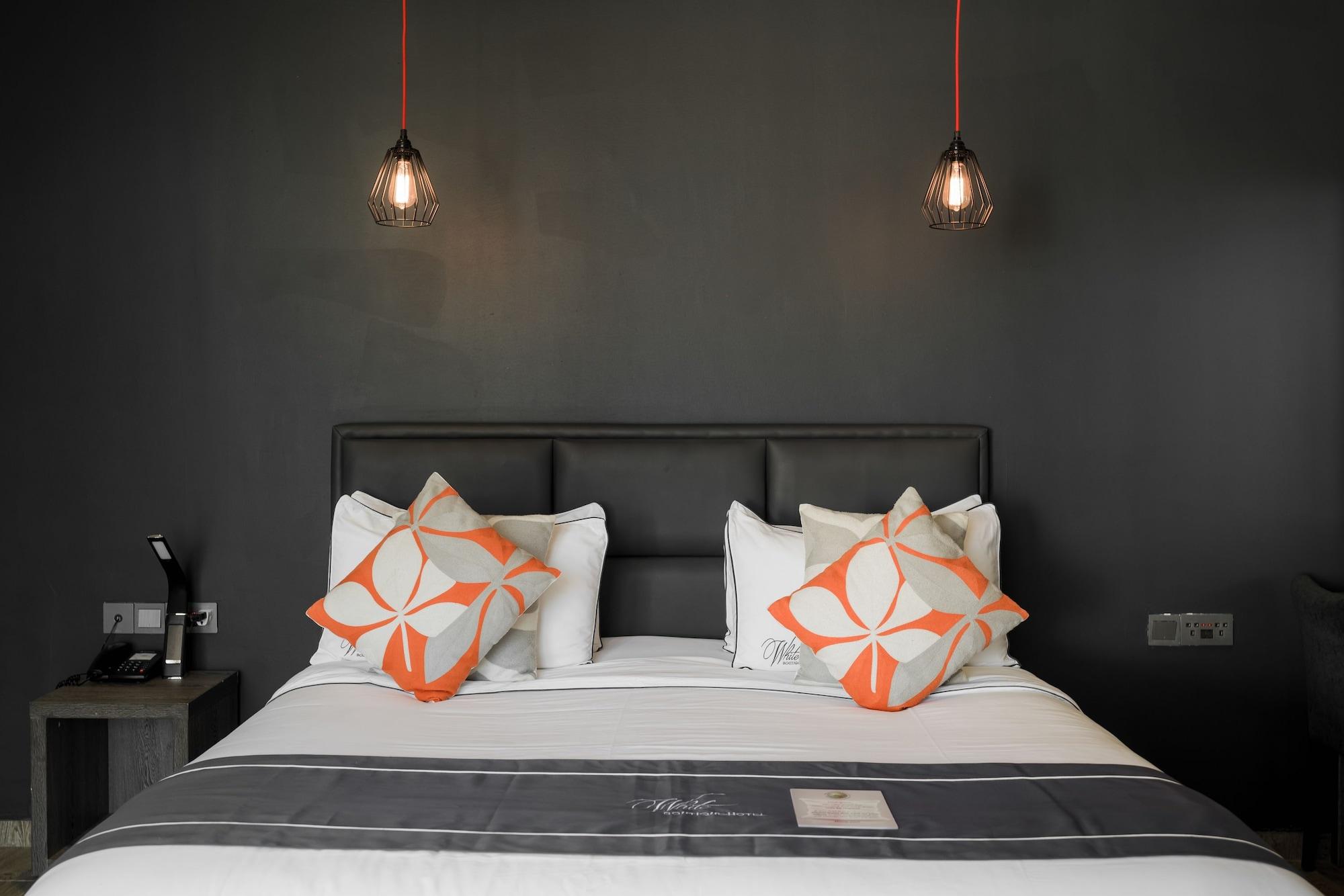 White Boutique Hotel And Residences Sihanoukville Ngoại thất bức ảnh