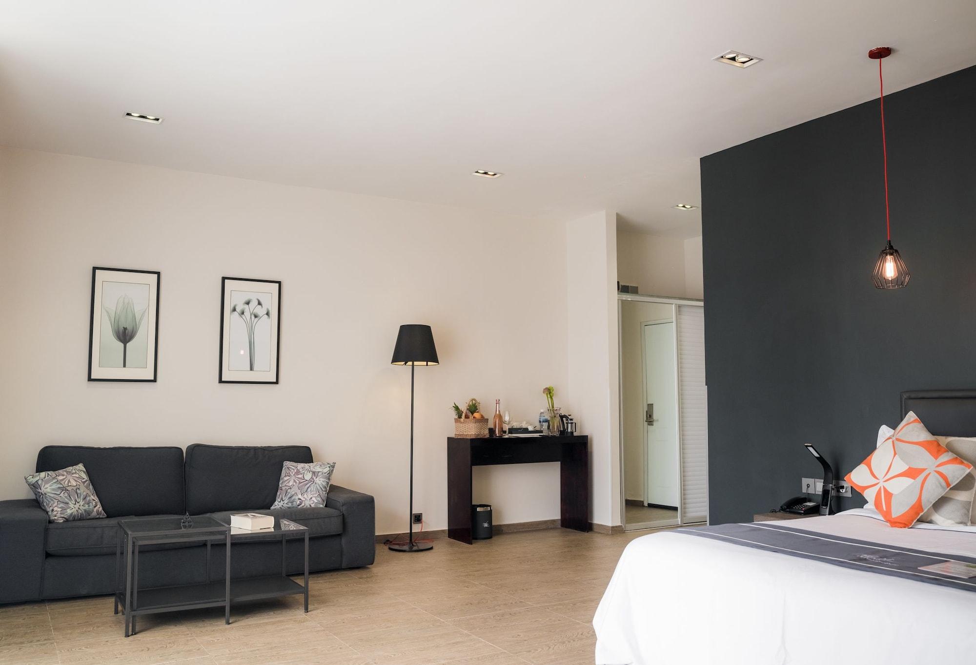 White Boutique Hotel And Residences Sihanoukville Ngoại thất bức ảnh