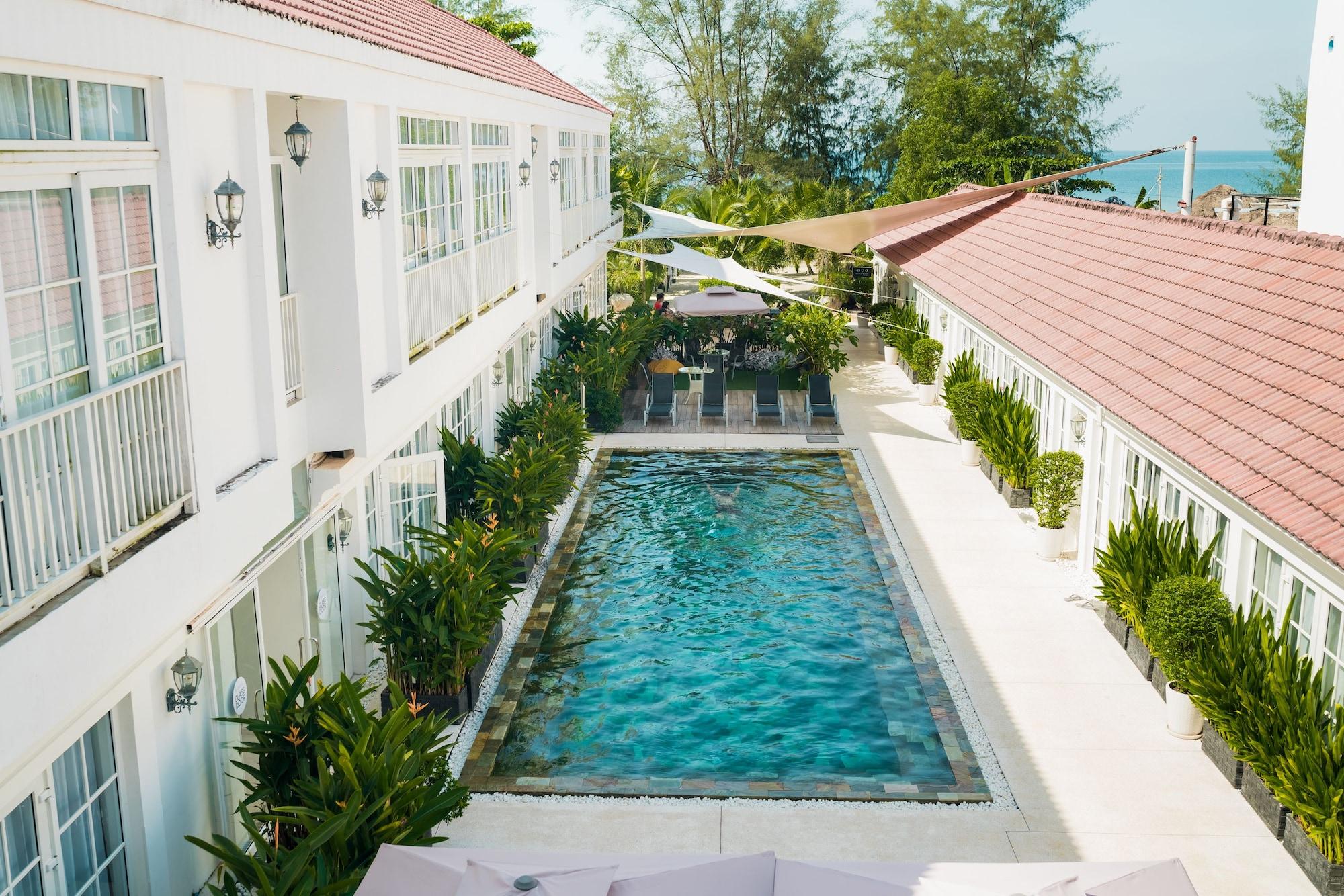 White Boutique Hotel And Residences Sihanoukville Ngoại thất bức ảnh
